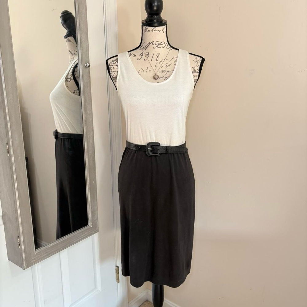 Vintage sleeveless black and white midi dress with snakeskin belt